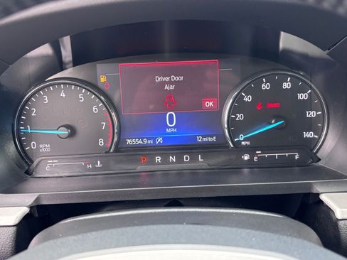 Used 2023 Ford Explorer XLT AWD/4WD image 27