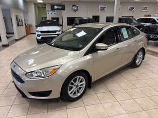 Used 2017 Ford Focus SE video 3