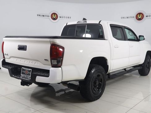Used 2022 Toyota Tacoma SR image 3