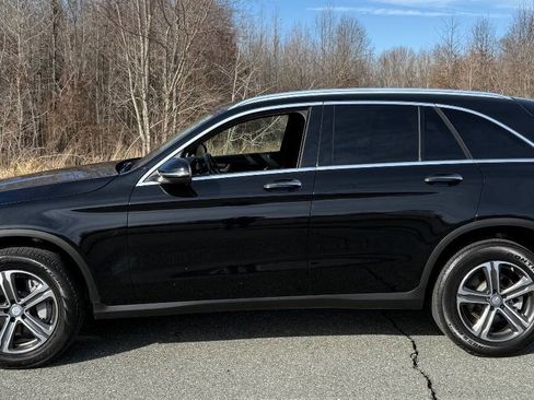 Used 2016 Mercedes-Benz GLC 300 w/ Premium Package image 9