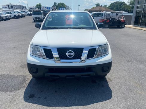 Used 2019 Nissan Frontier S RWD image 2