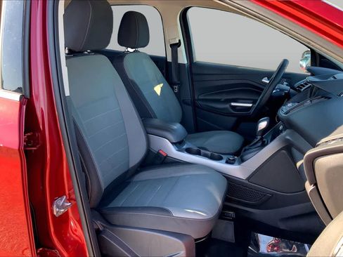 Used 2016 Ford Escape SE w/ Equipment Group 201A FWD image 9