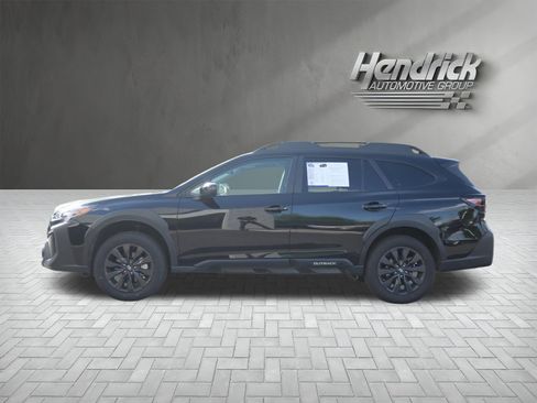 Certified 2025 Subaru Outback Onyx Edition AWD/4WD image 6