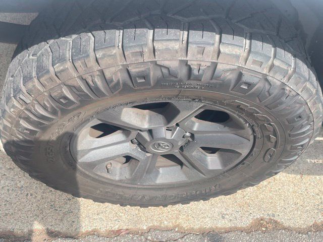 Used 2018 Toyota 4Runner SR5 Premium RWD image 8