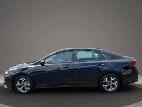 Used 2019 Kia Forte LXS FWD image 8