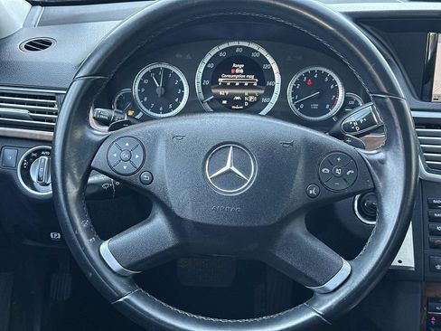 Used 2013 Mercedes-Benz E 350 4MATIC Sedan image 21