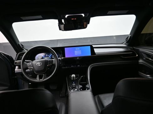 Used 2025 Toyota Crown Nightshade image 14