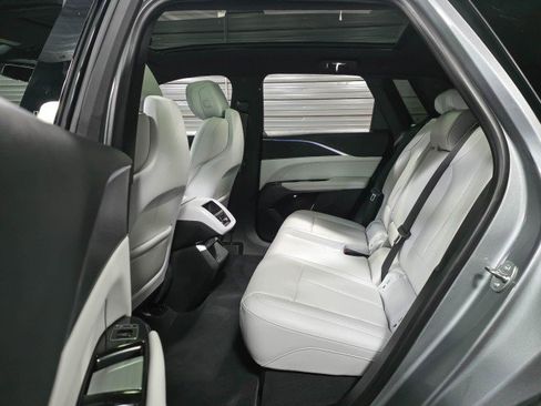 Used 2024 Cadillac Lyriq Sport image 16