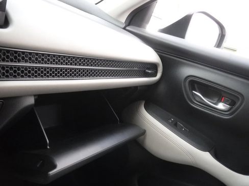 Used 2023 Honda HR-V LX image 23