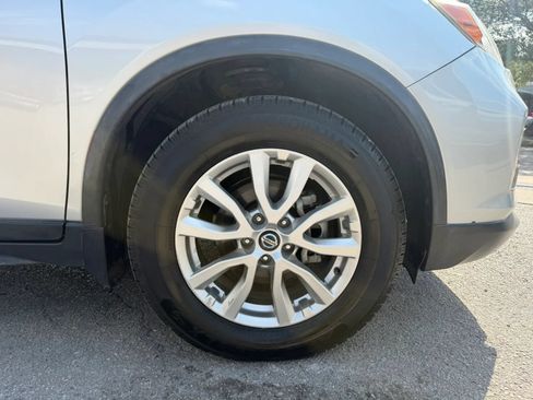 Used 2020 Nissan Rogue S w/ Special Edition Package FWD image 34