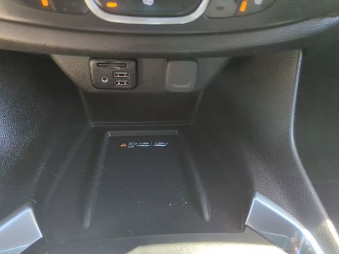 Certified 2023 Chevrolet Traverse RS w/ LPO, Floor Liner Package AWD/4WD image 30