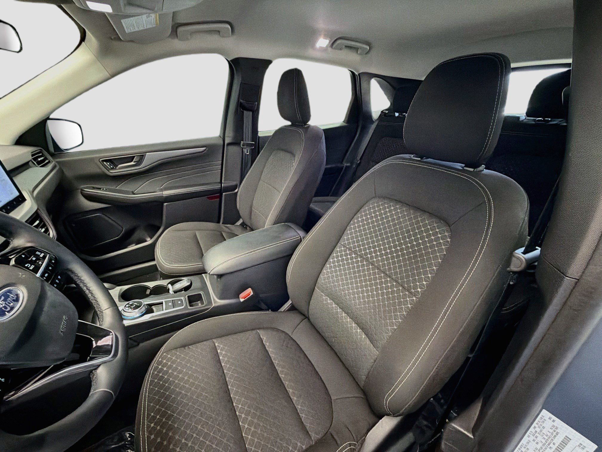 Used 2024 Ford Escape Active w/ Tech Pack #1 AWD/4WD image 13
