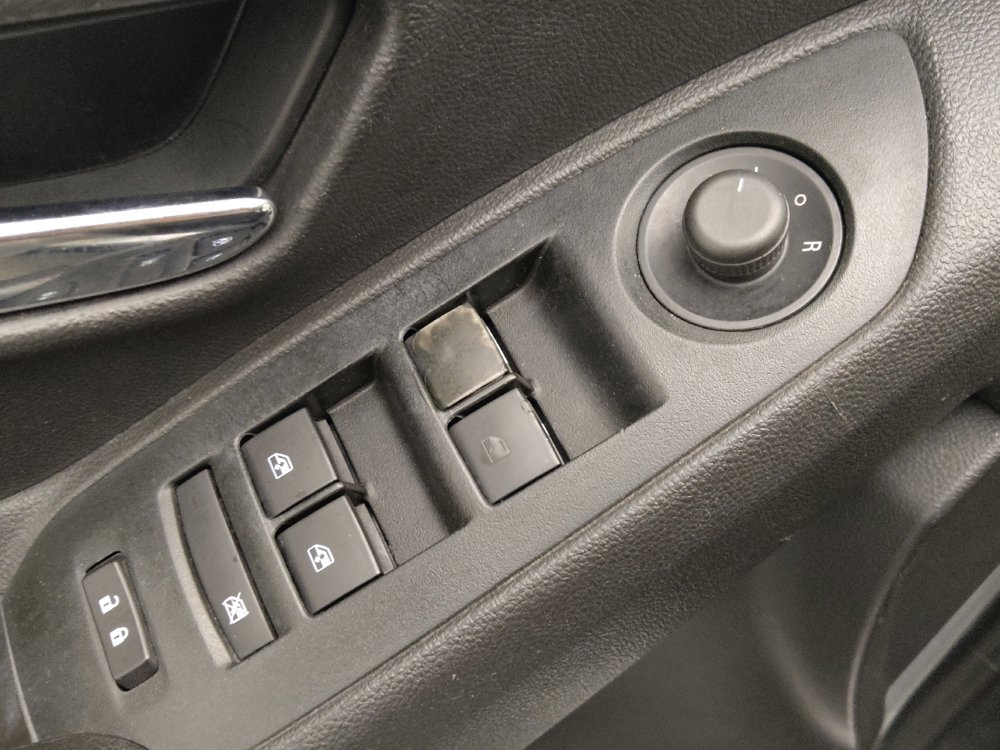 Used 2020 Chevrolet Trax LT FWD image 27