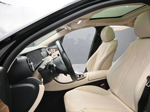 Used 2020 Mercedes-Benz E 350 E 350 w/ Parking Assistance Package image 10