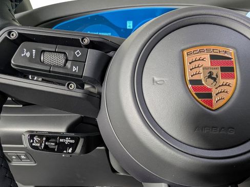 New 2025 Porsche Macan 4S Electric image 38