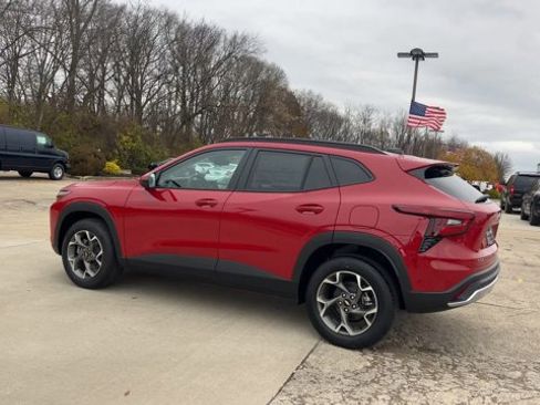 New 2026 Chevrolet Trax LT w/ Driver Confidence Package image 6