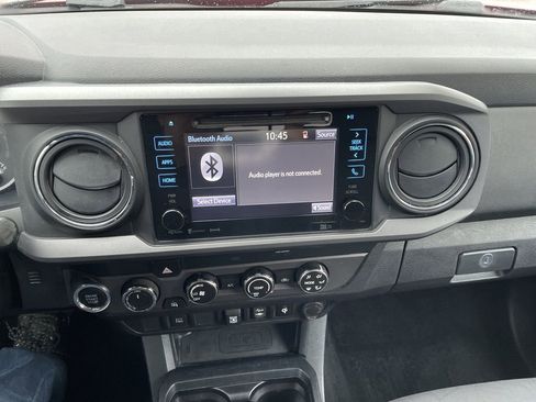 Used 2019 Toyota Tacoma TRD Sport image 18