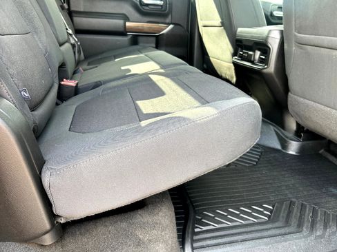 Used 2022 Chevrolet Silverado 1500 LT Trail Boss image 19