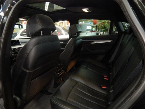 Used 2019 BMW X6 xDrive35i w/ M Sport Package image 16