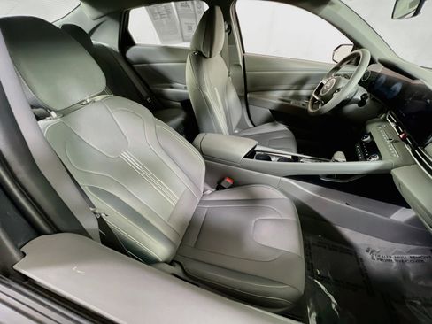Used 2023 Hyundai Elantra SEL w/ Convenience Package FWD image 27