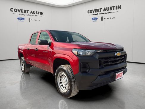 Used 2025 Chevrolet Colorado W/T w/ WT Convenience Package II RWD image 7
