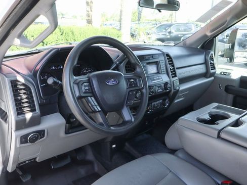 Used 2020 Ford F250 XL w/ Power Equipment Group AWD/4WD image 25