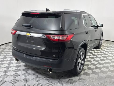 Used 2018 Chevrolet Traverse LT FWD image 5