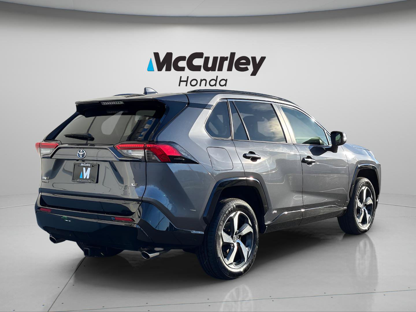 Used 2023 Toyota RAV4 SE AWD/4WD image 3