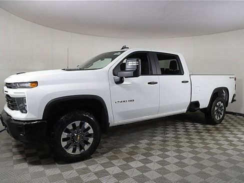 New 2025 Chevrolet Silverado 2500 Custom w/ Custom Value Package image 2