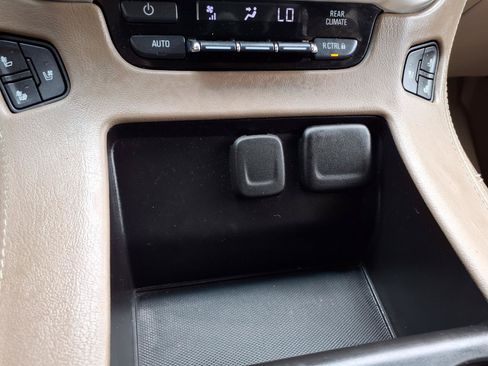 Used 2018 GMC Yukon SLT RWD image 8
