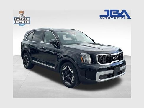 Used 2024 Kia Telluride EX w/ EX Captain's Chair Package FWD image 1