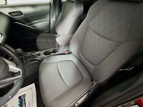 Certified 2022 Toyota Corolla Cross LE image 17