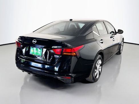 Used 2025 Nissan Altima 2.5 S image 10