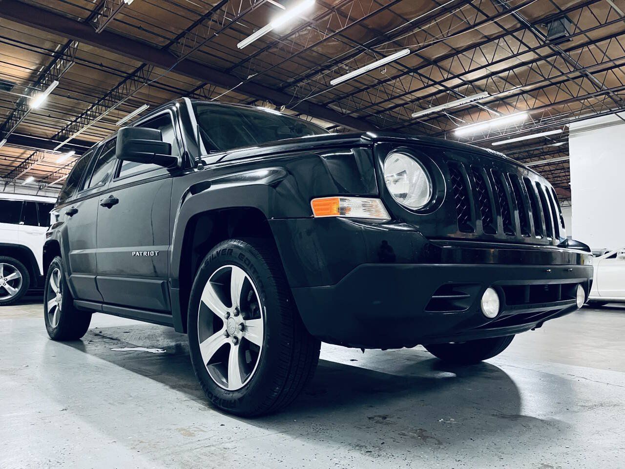 Used 2016 Jeep Patriot High Altitude FWD image 10