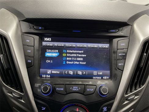 Used 2013 Hyundai Veloster image 16