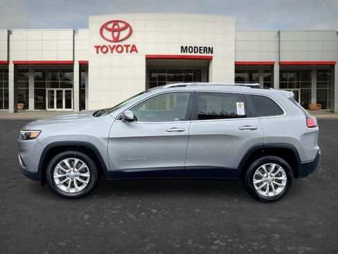 Used 2019 Jeep Cherokee Latitude w/ Popular Appearance Group FWD image 7