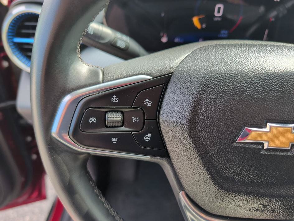 Used 2025 Chevrolet Trax LT w/ LT Convenience Package FWD image 19