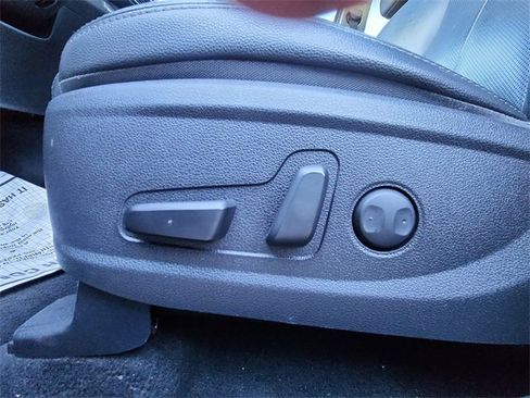 Used 2019 Hyundai Santa Fe Limited image 12