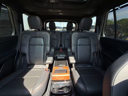 Used 2025 Lincoln Aviator Black Label w/ Black Label Special Edition AWD/4WD image 28