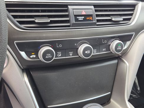 Used 2020 Honda Accord LX image 33