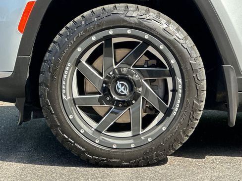 Used 2021 Jeep Grand Cherokee L Limited w/ MOPAR Finishing Package image 27