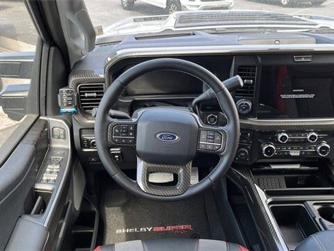 New 2025 Ford F250 Lariat w/ Lariat Ultimate Package AWD/4WD image 28