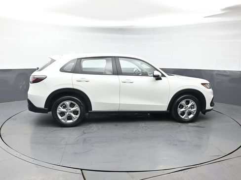 Certified 2024 Honda HR-V LX image 7