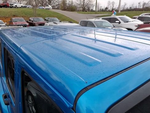 Used 2022 Jeep Wrangler Unlimited Sahara w/ LED Lighting Group image 6