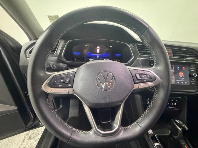 Used 2023 Volkswagen Tiguan SE FWD image 15