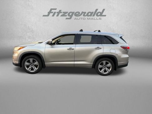 Used 2016 Toyota Highlander Limited Platinum AWD/4WD image 3