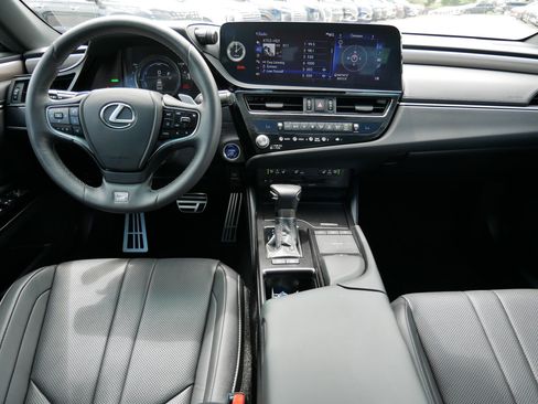 Used 2022 Lexus ES 300h F Sport w/ Accessory Package 2 FWD image 10