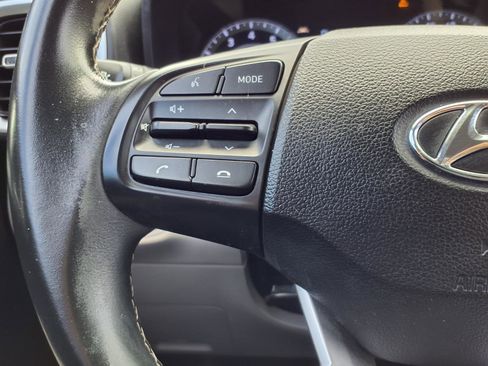 Used 2021 Hyundai Venue SEL w/ Cargo Package FWD image 15