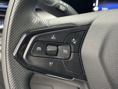 Used 2025 Chevrolet Trax LT image 18