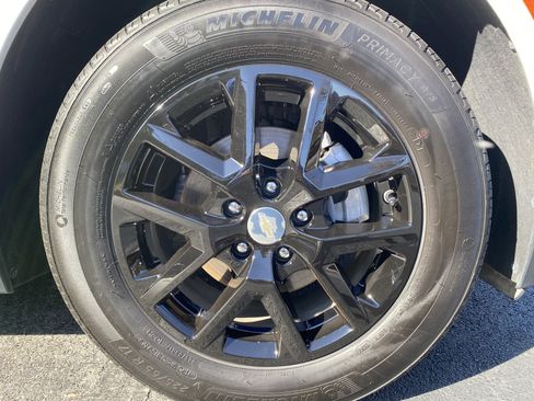 Used 2024 Chevrolet Equinox LT image 39